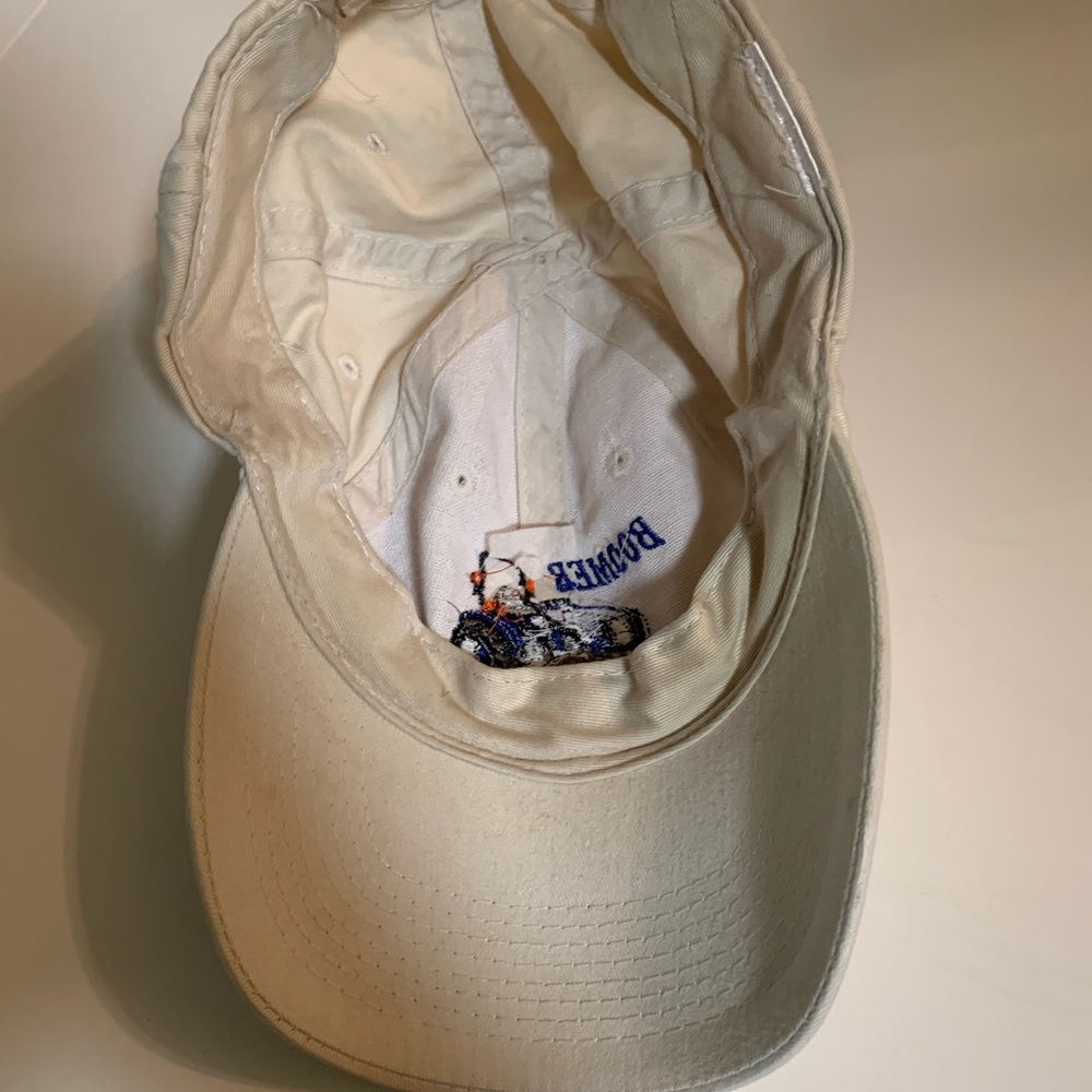 Adjustable hat - Picture 2 of 3